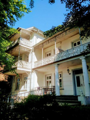 Villa Sanssouci - Bäderstilvilla mit individuellen Wohnungen in Binz